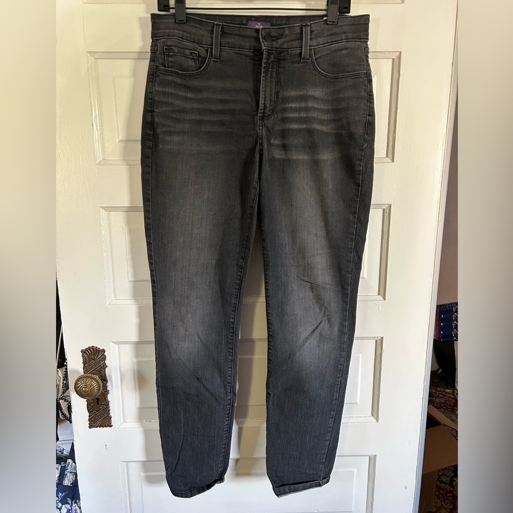 NYDJ Women’s Charcoal Gray Slim Fit Jeans with Pockets. Size 8